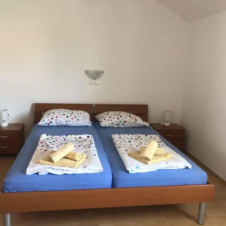 Апартаменты In - Insel Rab 37000 *