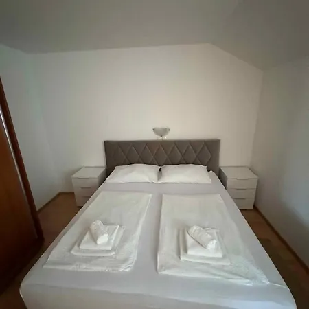 In - Insel Rab 37000 Lopar