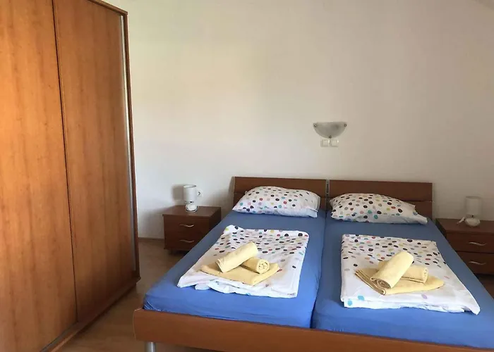In - Insel Rab 37000 Lopar